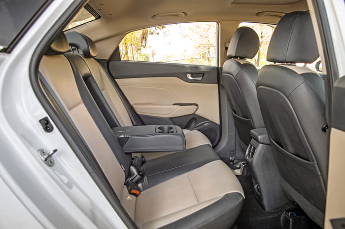 Hyundai Verna rear seats