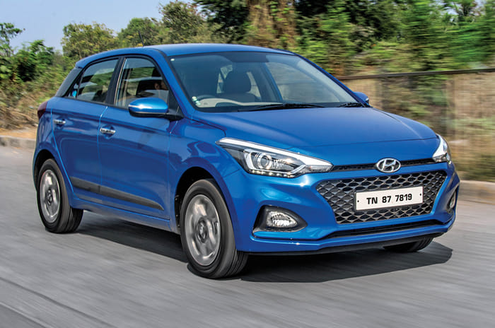 2018 Hyundai i20 facelift vs Maruti Suzuki Baleno comparison