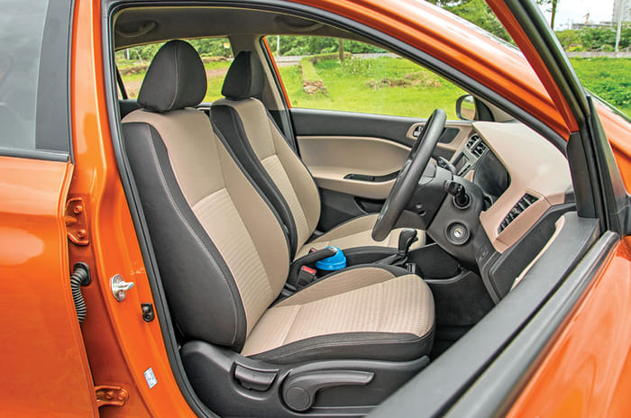 Hyundai i20 front seats
