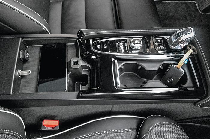 2019 Volvo S60 review, test drive