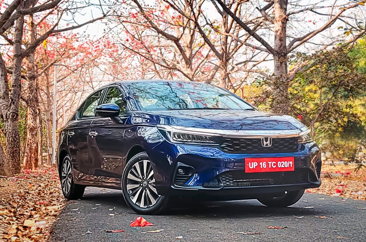 Honda CIty pre-facelift front quarter