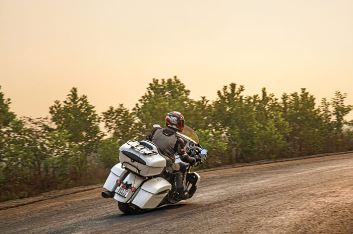 Indian Roadmaster Dark Horse review: Grand American touring