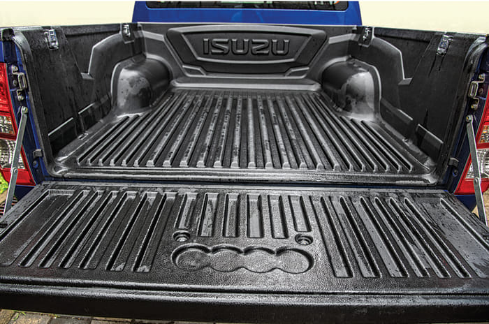 Isuzu D-Max V-Cross automatic cargo bed Isuzu D-Max V-Cross automatic cargo bed