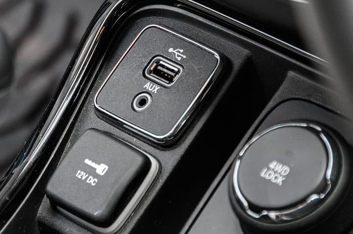 Jeep Compass USB
