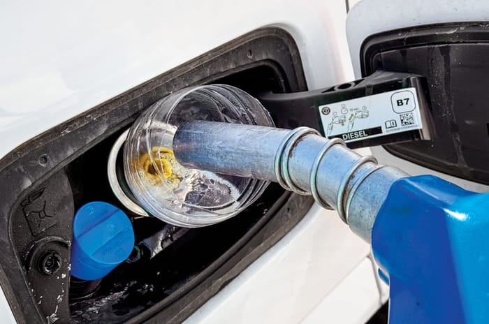 Jeep Meridian fuel cap