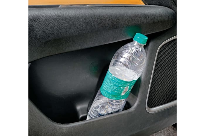 Jeep Meridian bottle holder