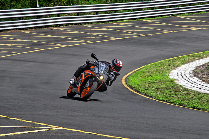 KTM RC 125 review, test ride