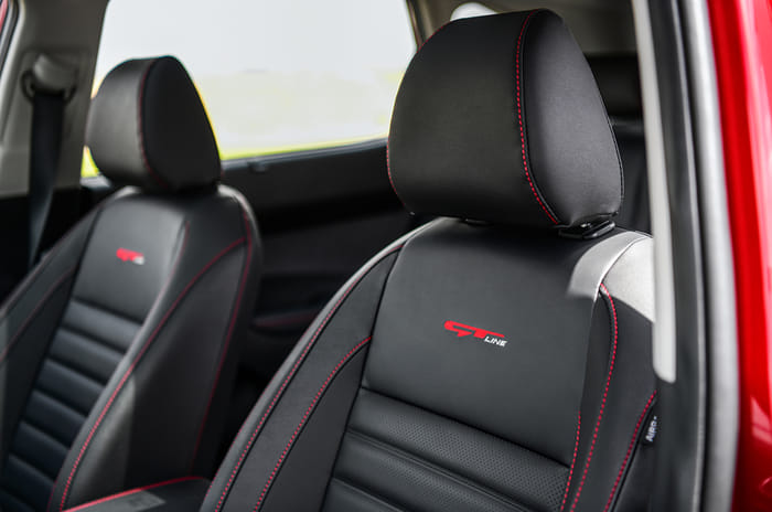 Kia Seltos front seats