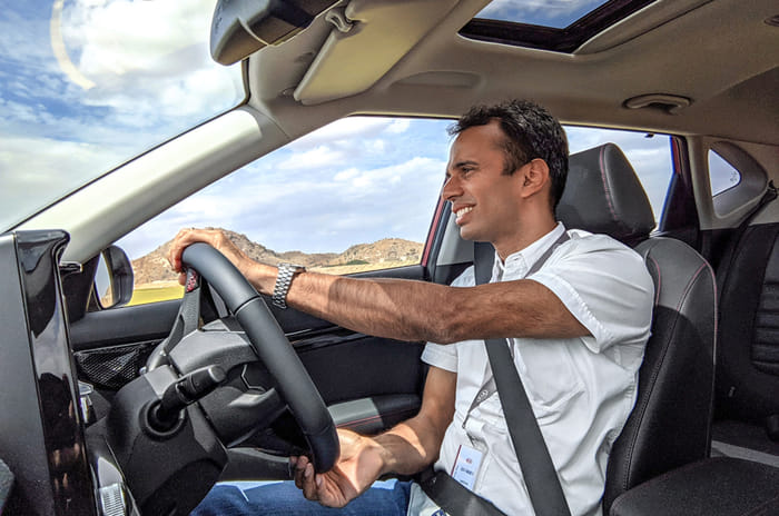 Kia Seltos Sergius driving