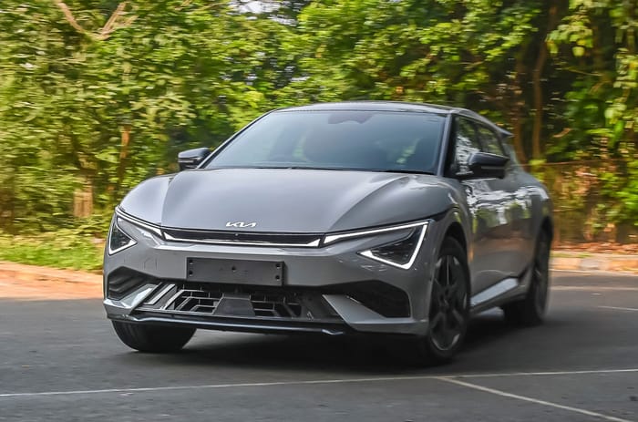2025 Kia EV6 corner