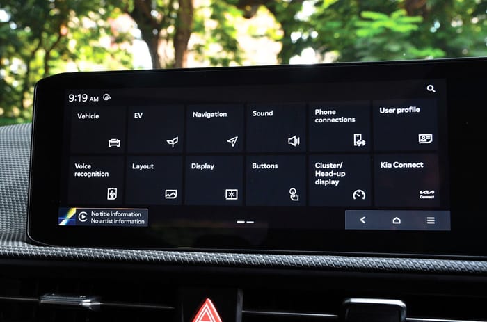 2025 Kia EV6 touchscreen infotainment
