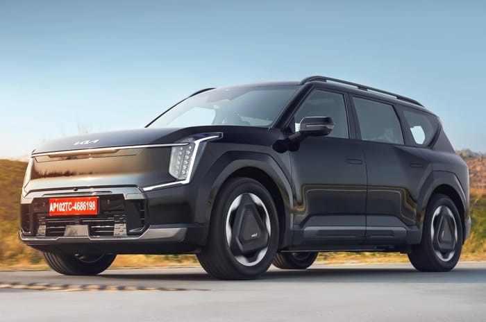 Kia EV9 front tracking