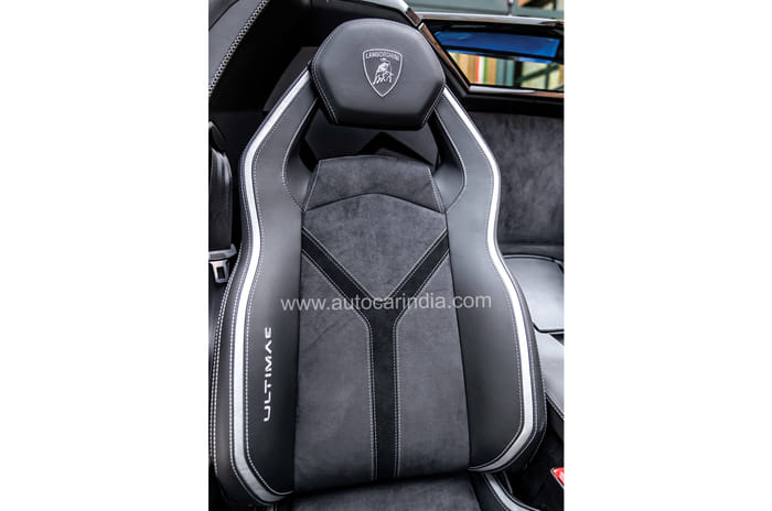 Lamborghini Aventador LP 780-4 Ultimae - The Last Hurrah