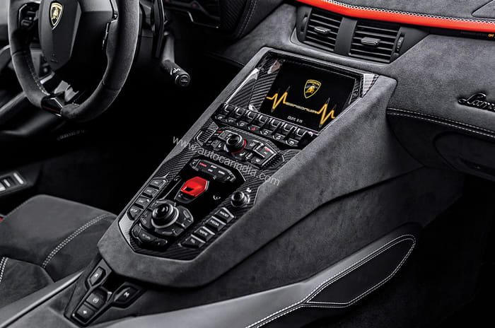 Lamborghini Aventador LP 780-4 Ultimae - The Last Hurrah