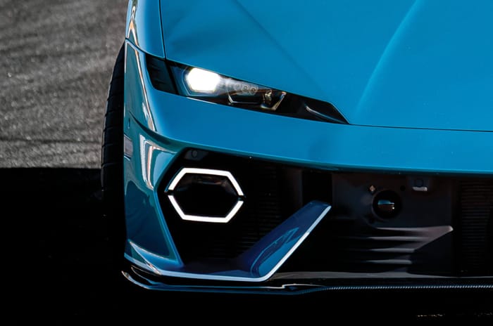 Lamborghini Temerario headlights and fog lamps
