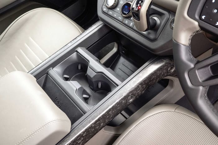 Defender Octa centre console