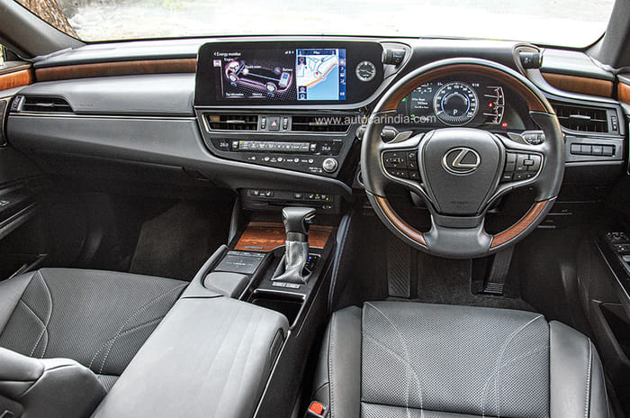 2021 Lexus ES 300h facelift review, test drive