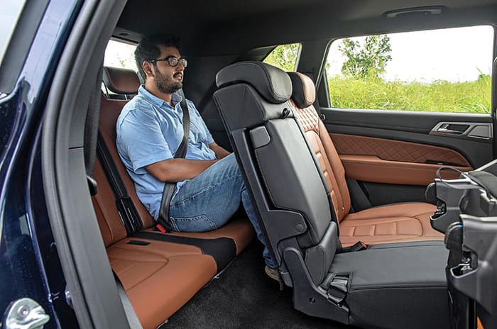 MG Gloster vs Toyota Fortuner vs Ford Endeavour vs Mahindra Alturas G4 comparison