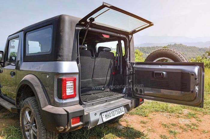 Force Gurkha vs Mahindra Thar comparison