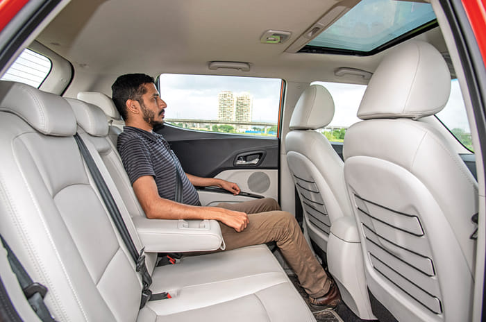 Venue vs XUV300 vs Nexon vs EcoSport