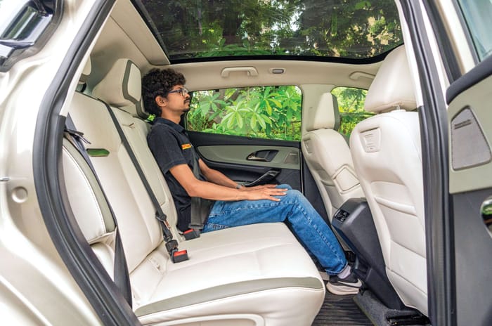 Mahindra XEV 9e road test review