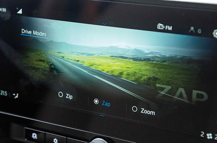 Skoda Kylaq vs Mahindra XUV 3XO comparison