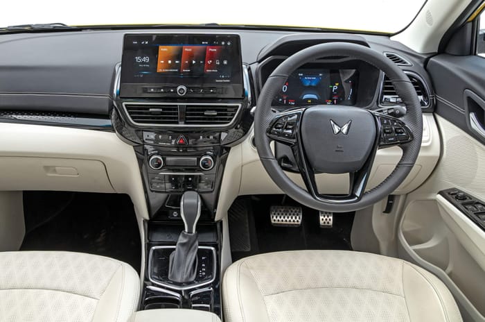 Skoda Kylaq vs Mahindra XUV 3XO comparison