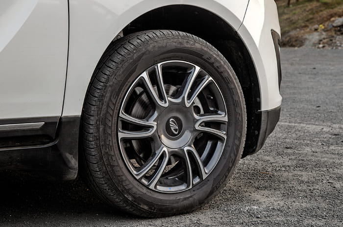Mahindra Marazzo 17-inch alloy wheels