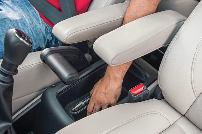 Mahindra Marazzo storage