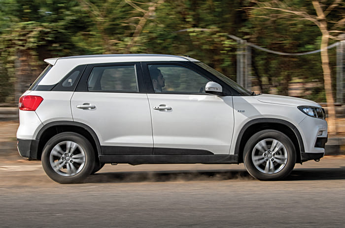 Maruti Suzuki Vitara Brezza side action