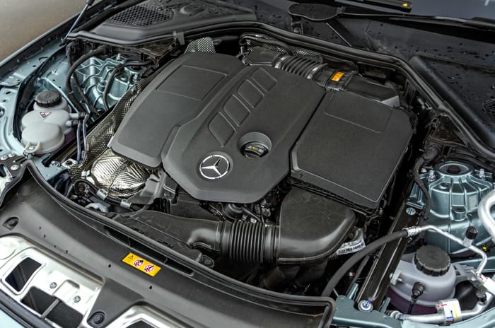Mercedes E Class E 220d diesel engine