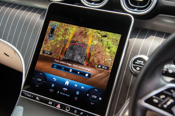 Mercedes GLC vs BMW X3 comparison test