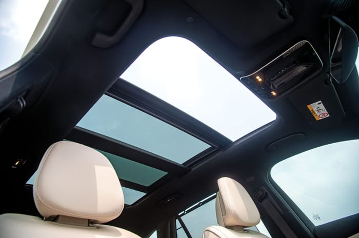 Mercedes GLC vs BMW X3 comparison test