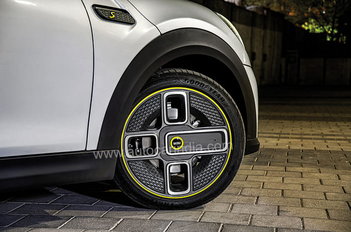 Mini Cooper SE review, test drive