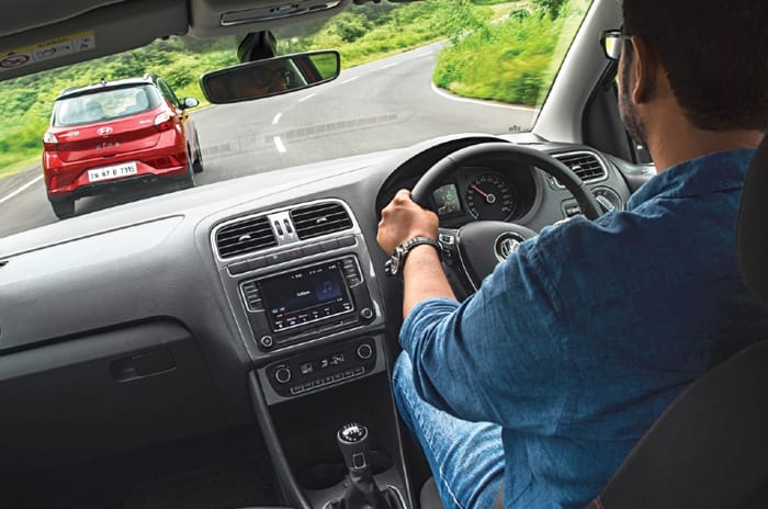 Hyundai Grand i10 Nios Turbo vs Volkswagen Polo 1.0 TSI comparison