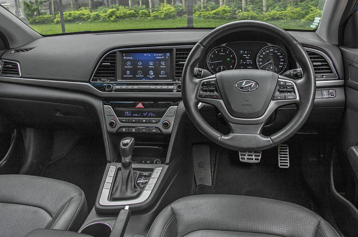 2017 Skoda Octavia vs Hyundai Elantra comparison