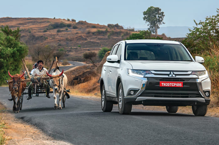 Outlander Front action