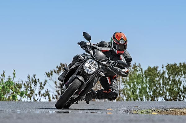 MV Agusta Brutale 1090 review, test ride