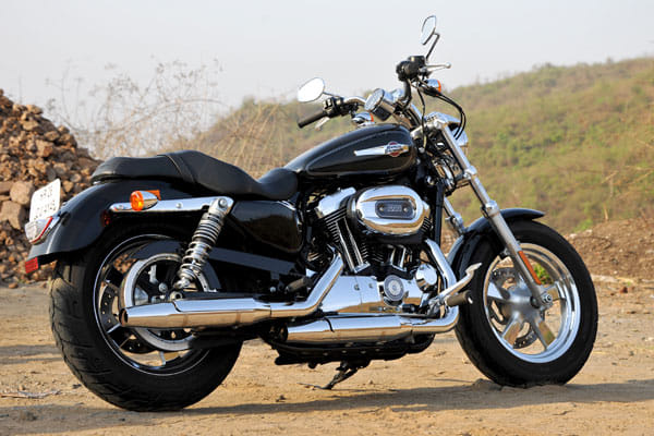 Harley Davidson 1200 Custom review, test ride