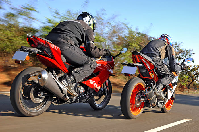 2017 KTM RC 390 vs TVS Apache RR 310 comparison