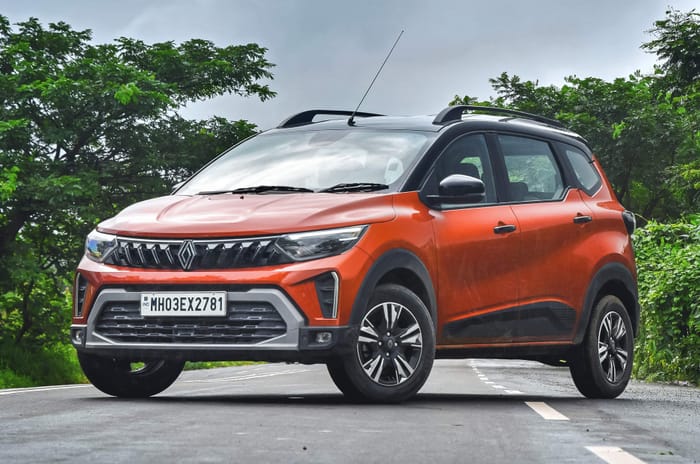 2025 Renault Triber front left side