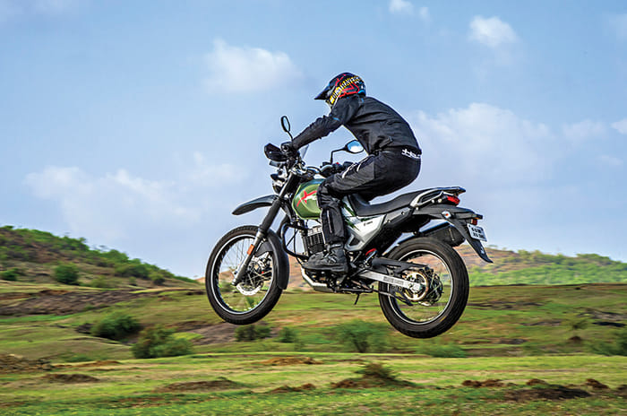 Hero Xpulse 200 vs Royal Enfield Himalayan comparison