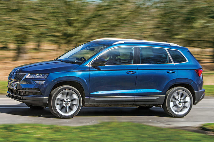 Skoda Karoq side action