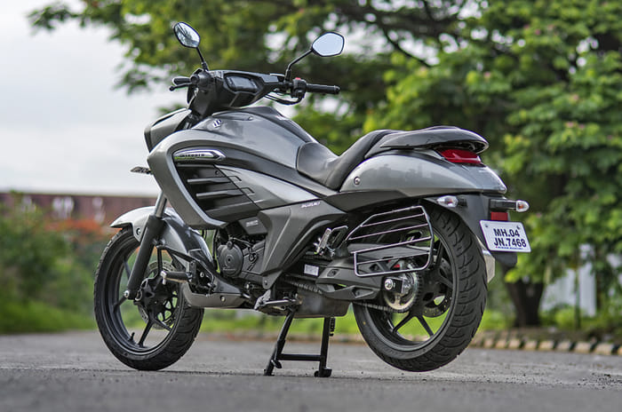 Suzuki Intruder FI rear static Suzuki Intruder FI rear static