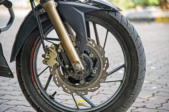 BS6 TVS Apache RTR 200 4V review, road test