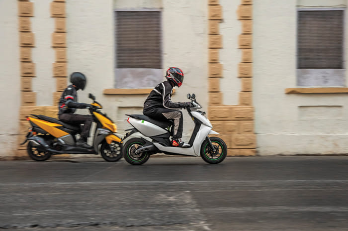 TVS Ntorq 125 vs Ather 450 comparison