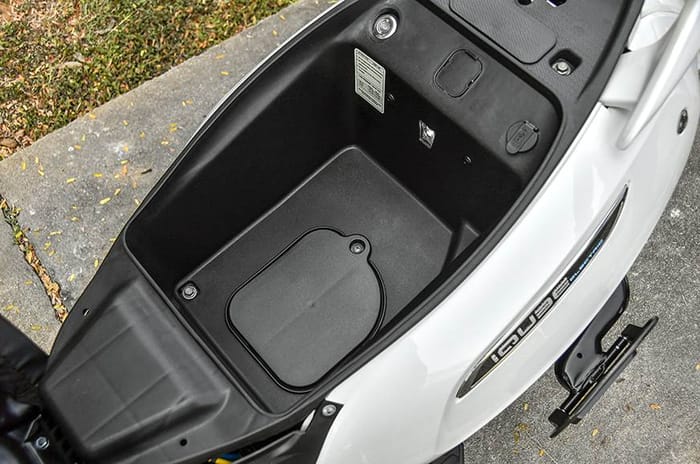 iQube-electric-scooter-underseat iQube-electric-scooter-underseat