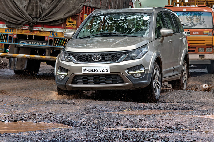 Tata Hexa pothole