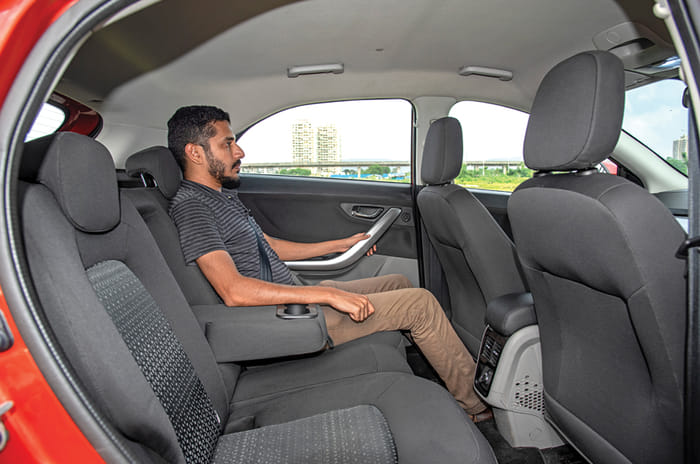 Venue vs XUV300 vs Nexon vs EcoSport