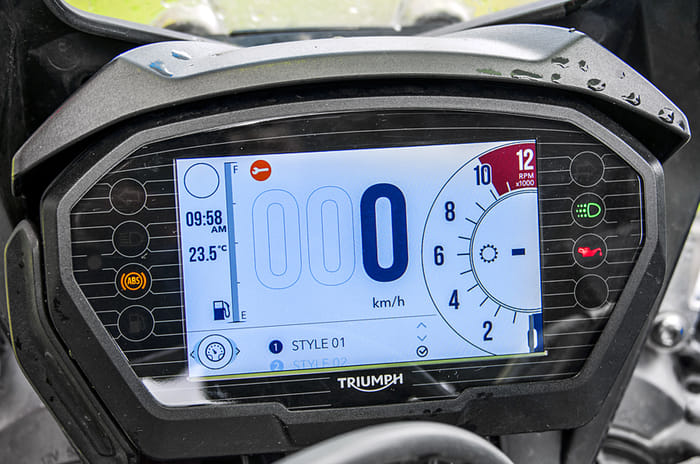 Triumph Tiger 800 XRx instrument cluster Triumph Tiger 800 XRx instrument cluster